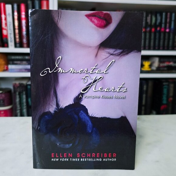 The entire VAMPIRE KISSES Series - Ellen Schreiber (PAPERBACK) - Picture 9 of 9
